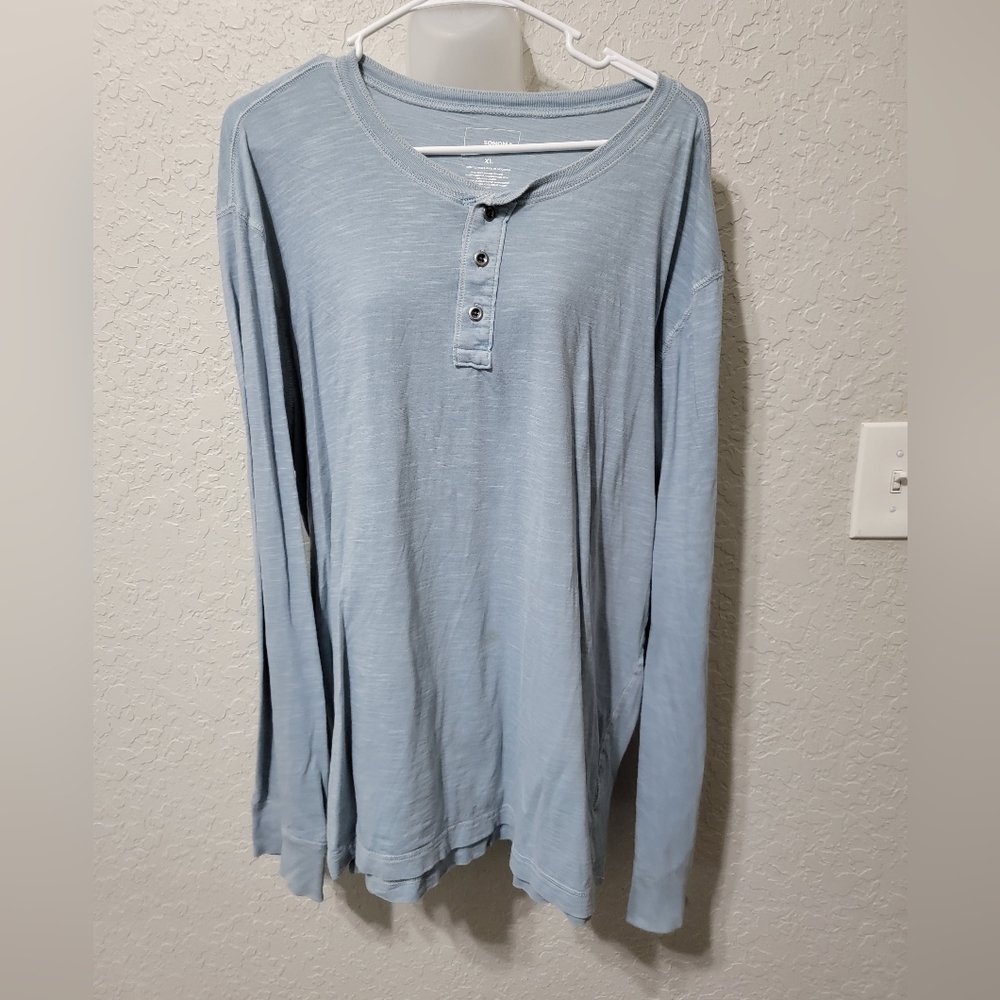 Men's XL light blue shirt
